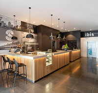 Hotel Ibis World Square - Accommodation Burleigh