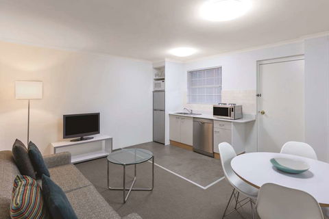 Adina Serviced Apts Canberra Kingston - Accommodation Burleigh 10
