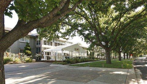 Forrest Hotel & Apartments - Accommodation Burleigh 0