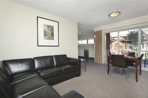 Forrest Hotel & Apartments - Accommodation Burleigh 6