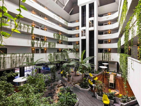 Novotel Darwin Atrium - Accommodation Burleigh 0