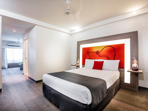 Novotel Darwin Atrium - Accommodation Burleigh 4