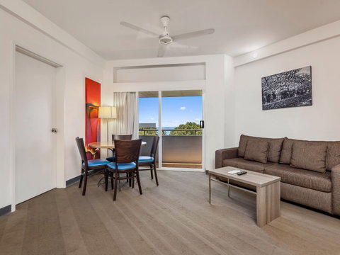 Novotel Darwin Atrium - Accommodation Burleigh 6