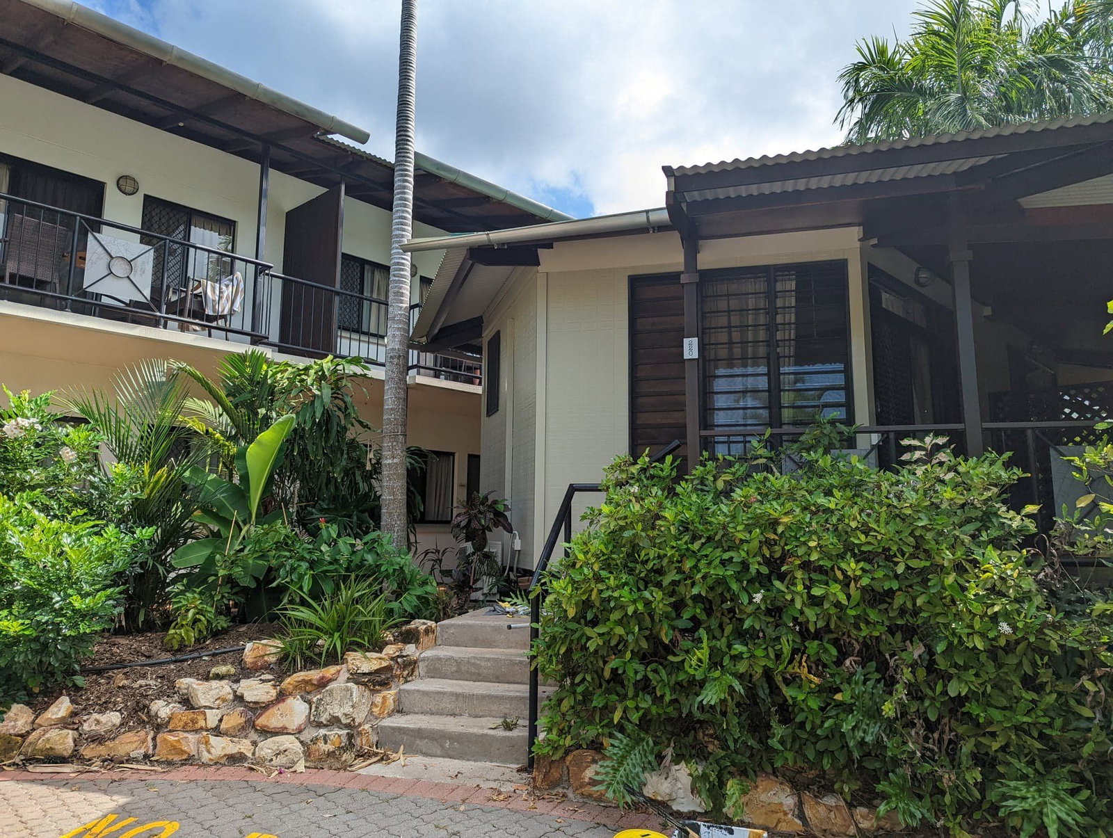 Sydney Suburbs ACT Accommodation Burleigh