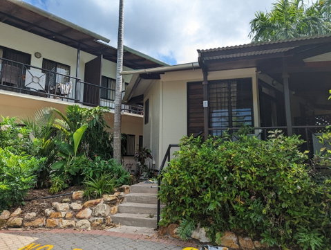 Palms City Resort - Accommodation Burleigh 0
