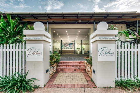 Palms City Resort - Accommodation Burleigh 6