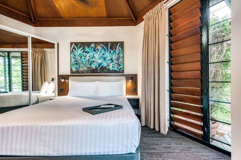 Palms City Resort - Accommodation Burleigh 11