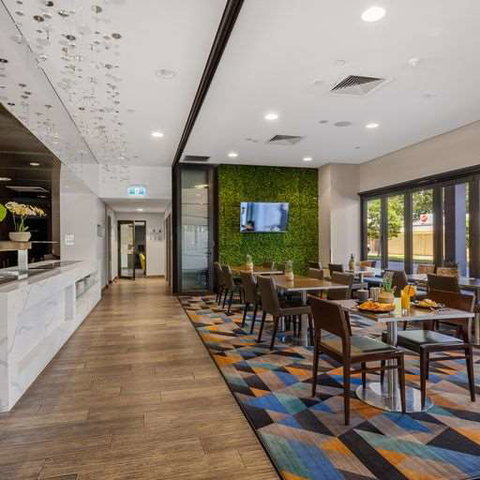 H on Mitchell Apartment Hotel - Accommodation Burleigh 7