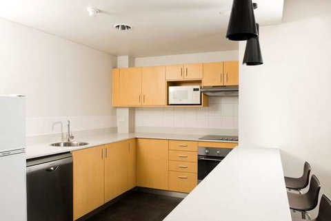 Mantra on the Esplanade - Accommodation Burleigh 6