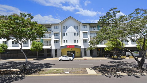 Metro Advance Apartments & Hotel - Accommodation Burleigh 0