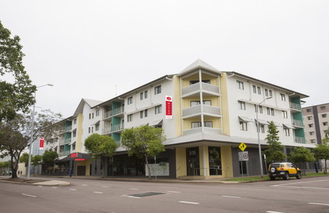 Metro Advance Apartments & Hotel - Accommodation Burleigh 1