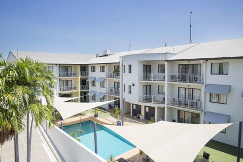 Metro Advance Apartments & Hotel - Accommodation Burleigh 14