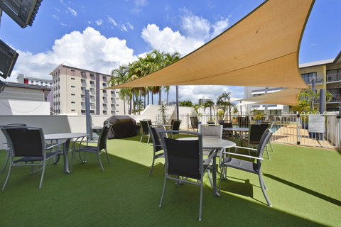 Metro Advance Apartments & Hotel - Accommodation Burleigh 15