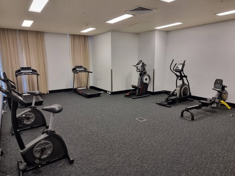 Metro Advance Apartments & Hotel - Accommodation Burleigh 16