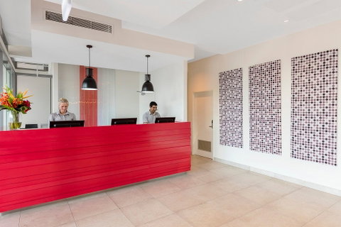 Oaks Elan Darwin - Accommodation Burleigh 1