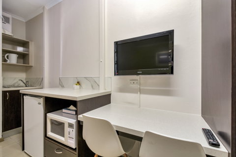 Vitina Studio Motel - Accommodation Burleigh 12