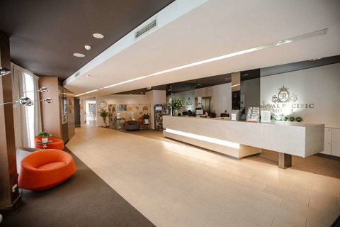 Royal Pacific Hotel - Accommodation Burleigh 2