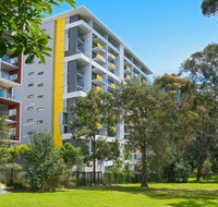 Astra Apartments MacQuarie Park - Accommodation Burleigh