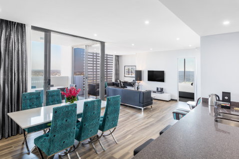 Meriton Suites Chatswood - Accommodation Burleigh 1