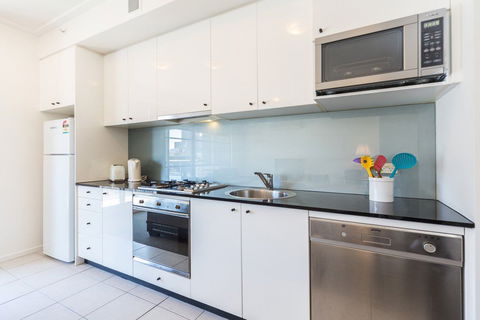 Astra Apartments Sydney CBD - Accommodation Burleigh 2