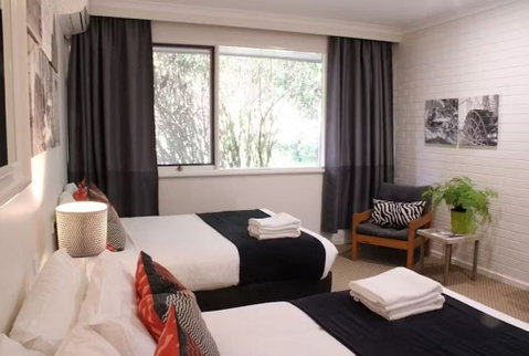 Prom Country Lodge - Accommodation Burleigh 1