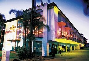 Airport Hacienda Motel - Accommodation Burleigh 0