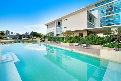 ULTIQA Freshwater Point Resort - Accommodation Burleigh 2