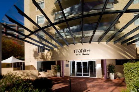 Mantra on Northbourne - Accommodation Burleigh 0