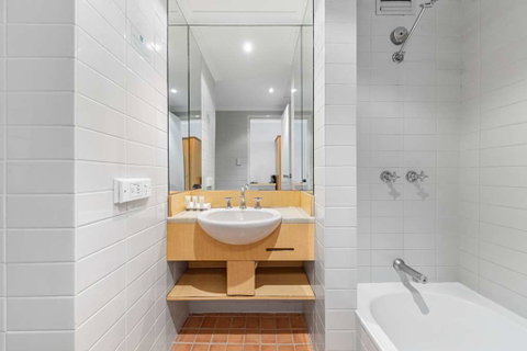 Hotel Frontier Darwin - Accommodation Burleigh 4