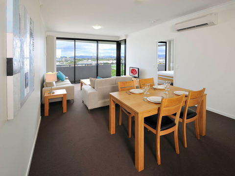 Apartments G60 Gladstone - Accommodation Burleigh 1