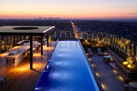 The Chen - Art Series - Accommodation Burleigh 4