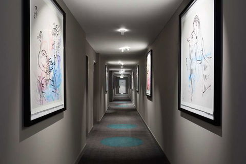 The Chen - Art Series - Accommodation Burleigh 14