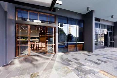 Alpha Mosaic Hotel - Accommodation Burleigh 1