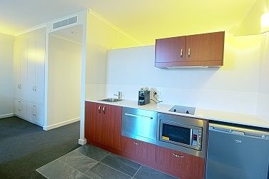 Abode Narrabundah - Accommodation Burleigh 1