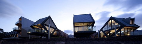 Mona Pavilions - Accommodation Burleigh 1