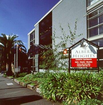 Albert Heights Service Apts - Accommodation Burleigh 0