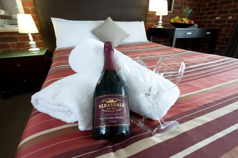 Admiral Motor Inn - Accommodation Burleigh 2