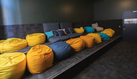 United Backpackers - Accommodation Burleigh 1