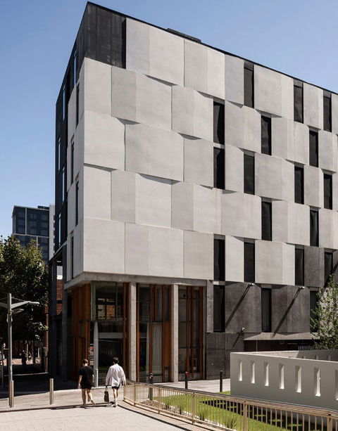Alex Hotel, Perth - Accommodation Burleigh 0
