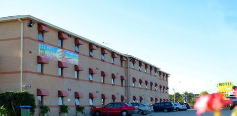 Arena Hotel - Accommodation Burleigh 0