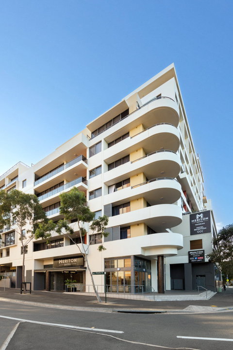 Meriton Suites Waterloo - Accommodation Burleigh 0