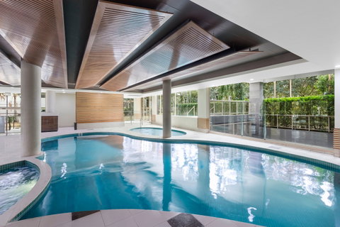 Meriton Suites Waterloo - Accommodation Burleigh 7