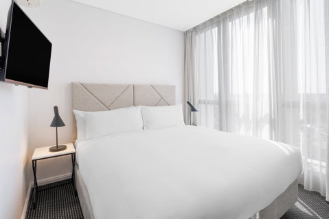 Meriton Suites Zetland - Accommodation Burleigh 3