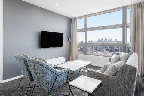 Meriton Suites Zetland - Accommodation Burleigh 5