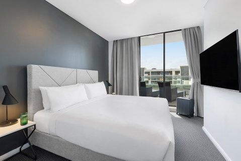 Meriton Suites Zetland - Accommodation Burleigh 11