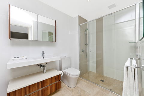 Astra Canberra Manhattan - Accommodation Burleigh 5