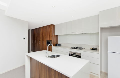 Astra Canberra Manhattan - Accommodation Burleigh 7