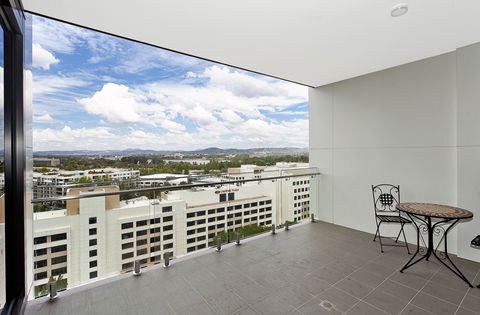 Astra Canberra Manhattan - Accommodation Burleigh 8
