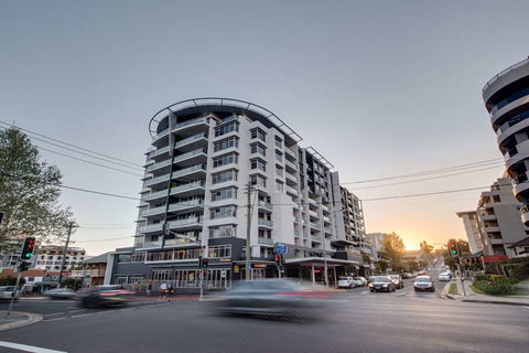 Adina Apartment Hotel Wollongong - Accommodation Burleigh 2