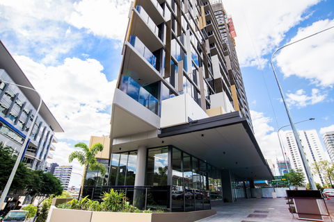 Arise Brisbane One - Accommodation Burleigh 0